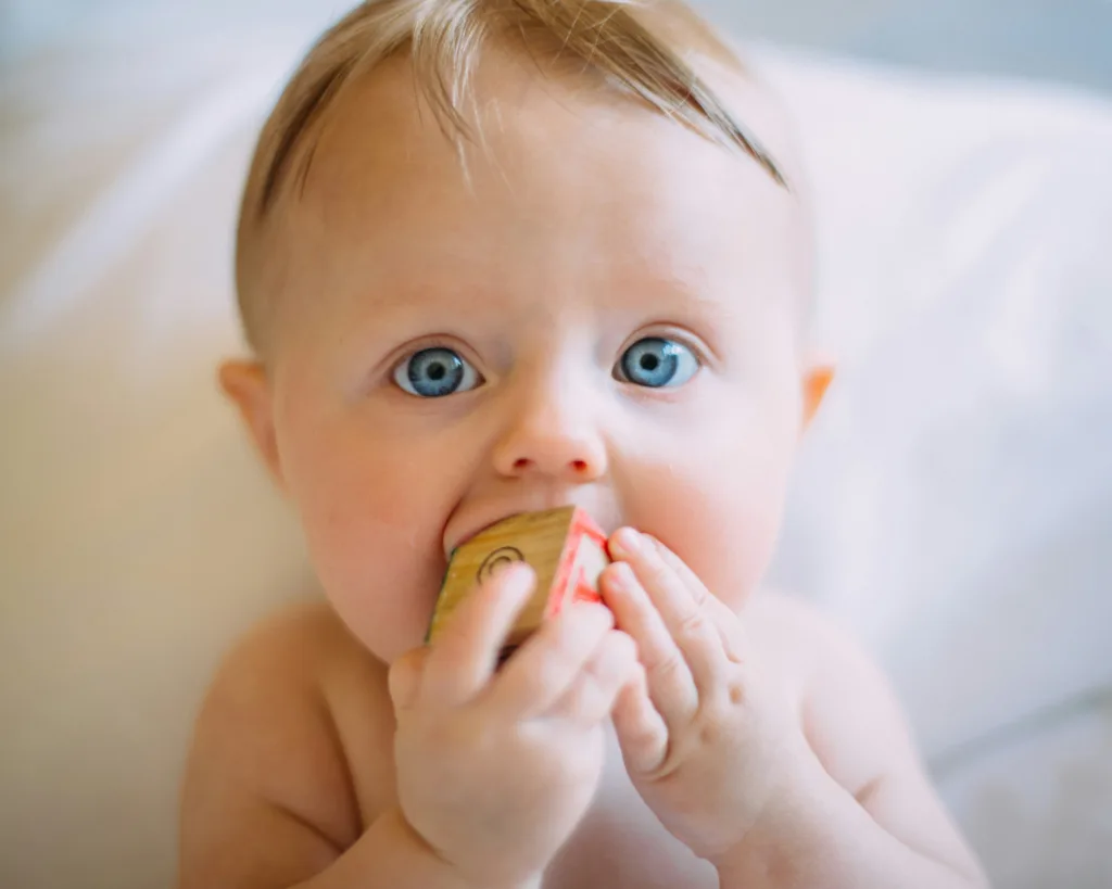 couleur des yeux chez le bébé